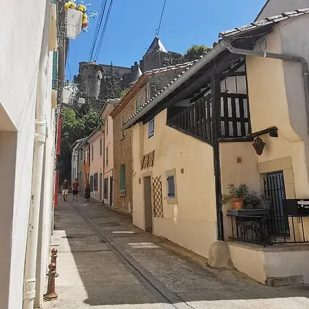 Les Remparts De Caroline, Au Pied De La Cite. Holiday home