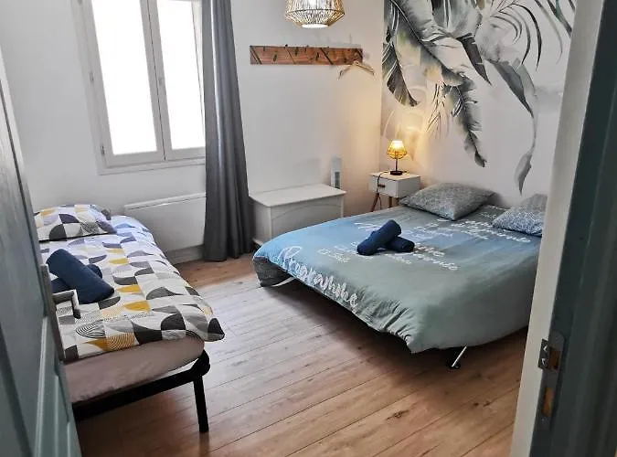 Les Remparts De Caroline, Au Pied De La Cite. Holiday home Carcassonne