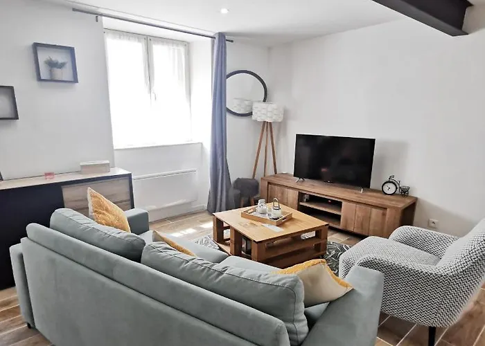 Holiday home Les Remparts De Caroline, Au Pied De La Cite. Carcassonne